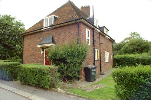Emmott Close Kingsley Hse a